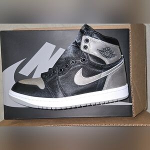 Jordan 1 Hi Satin